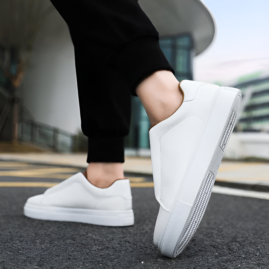 Men's Lightweight Sneakers - Casual Comfort Lace-Up