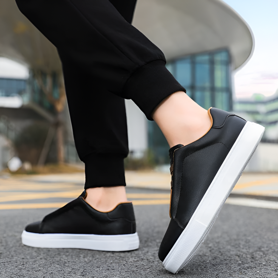 Men's Lightweight Sneakers - Casual Comfort Lace-Up